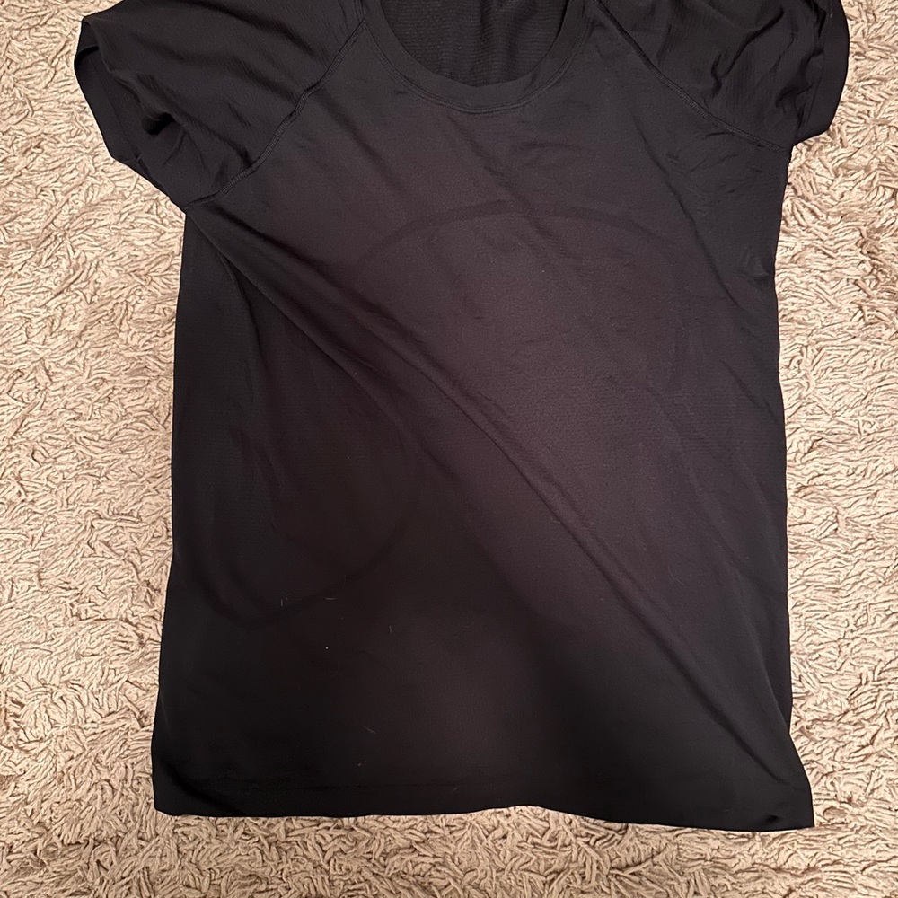 Black Lululemon swiftly T-shirt